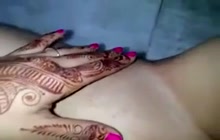 Indian woman plays with her nice shaved vagina